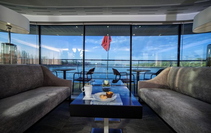 Club Lounge